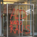 Farbe gegen AfD-Büros