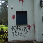 Farbe gegen Häuser von AfD Funktionär_innen