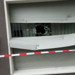 Glasbruch an und Farbe in AfD-Büros