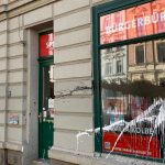 Farbe gegen SPD-Büro und Neubau