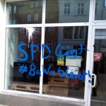 Farbe und Hämmer gegen SPD-Büro