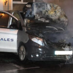 Thales-Fahrzeug angezündet